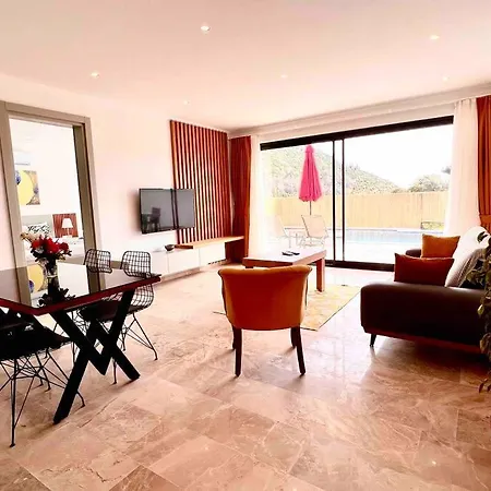Gala Mini Villa *